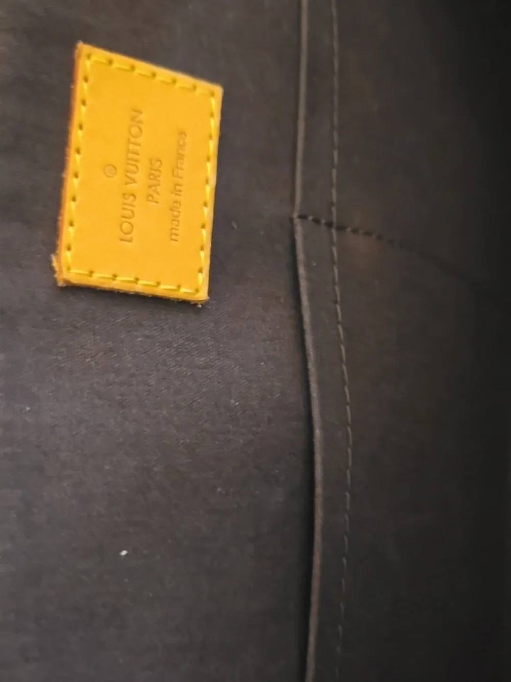 Louis Vuitton Sherwood - Picture 7 of 9